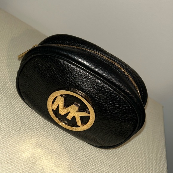 Michael Kors purse and makeup bag - Picture 5 of 5